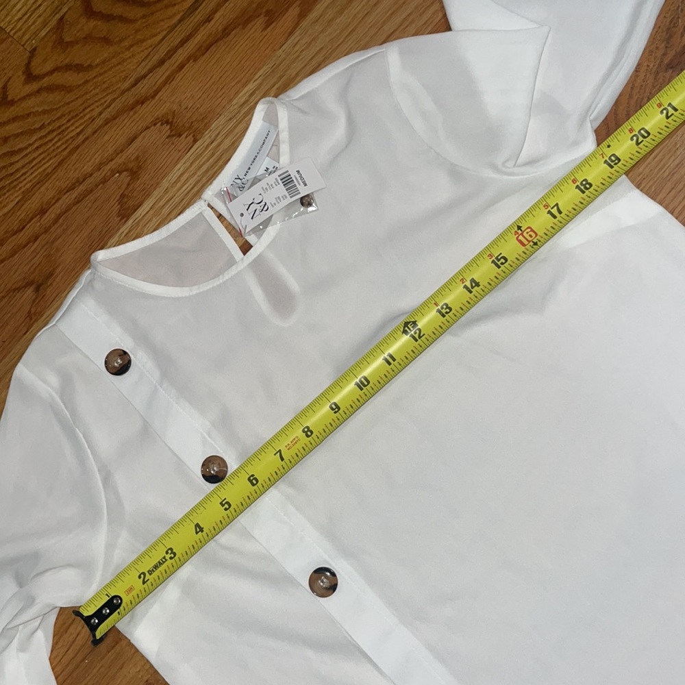 NEW New York & Company White 3/4 sleeve Asymmetric Blouse button detail M medium - Picture 10 of 15